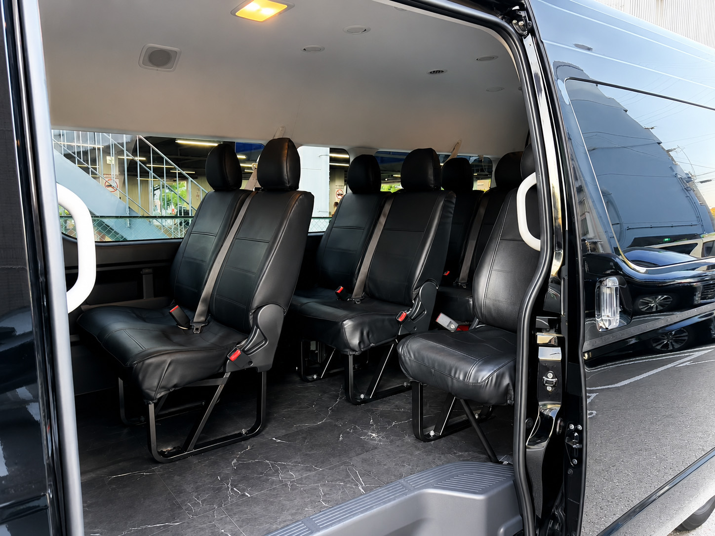 KZ Kanko chauffeur vehicle